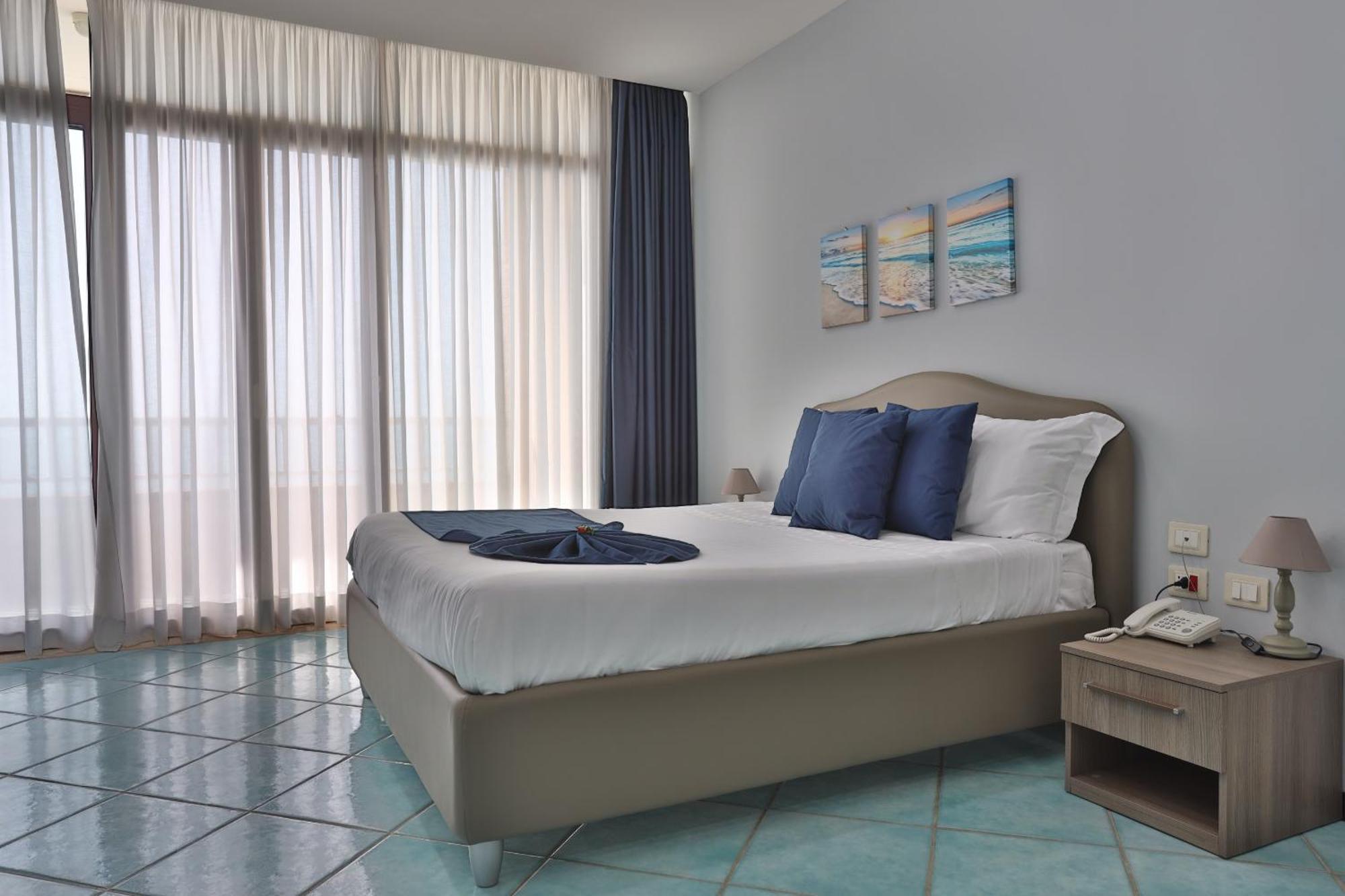 Hotel Centro Congressi Polo Nautico 4*